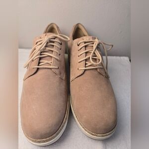 Clarks Men's Tan Suede Shoes